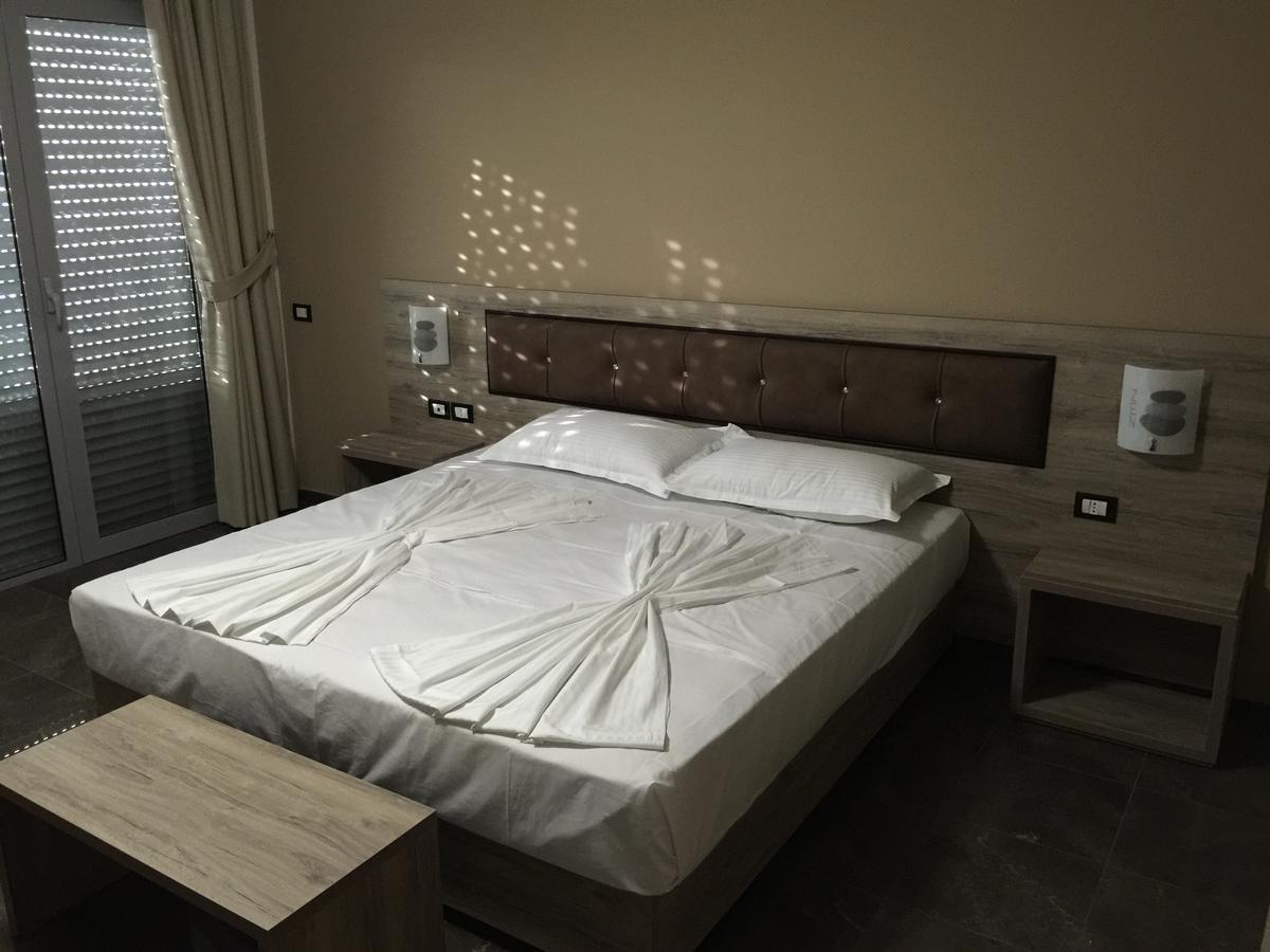 Herges Hotel Durres Exterior photo