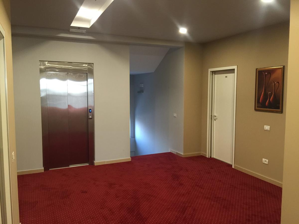 Herges Hotel Durres Exterior photo