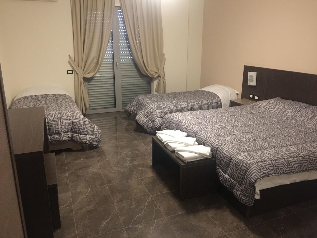 Herges Hotel Durres Exterior photo