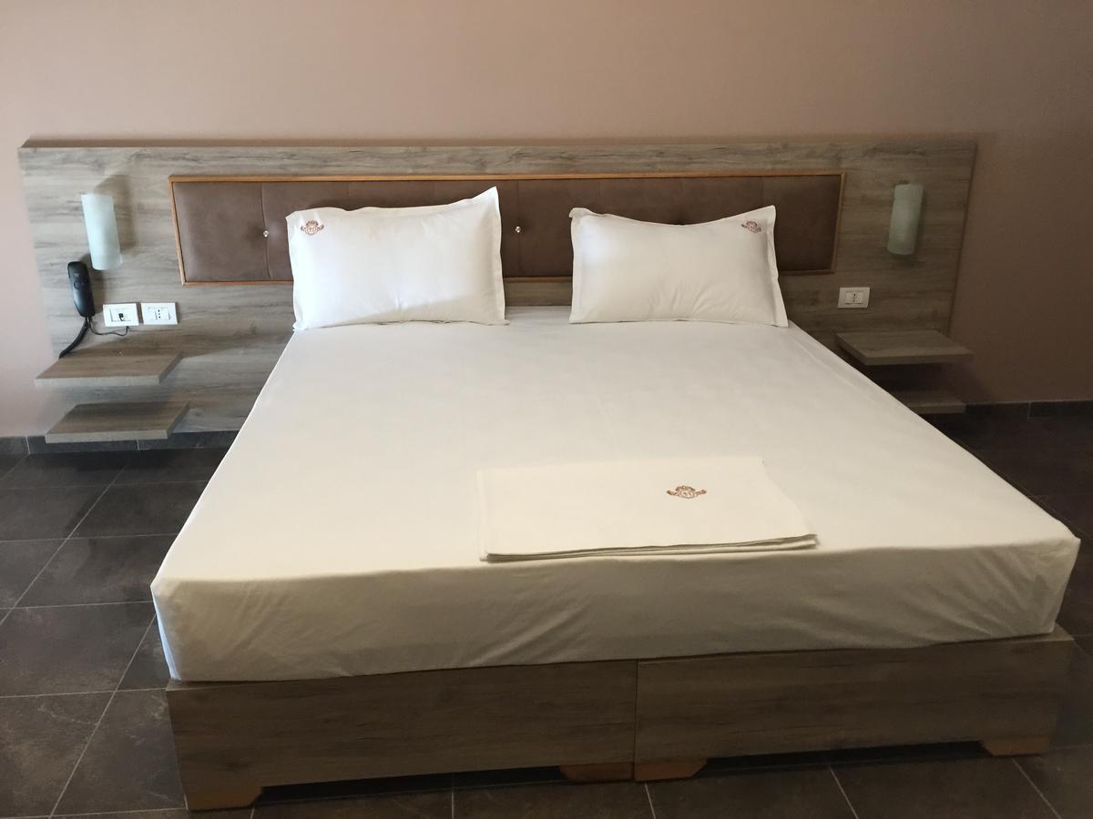 Herges Hotel Durres Exterior photo